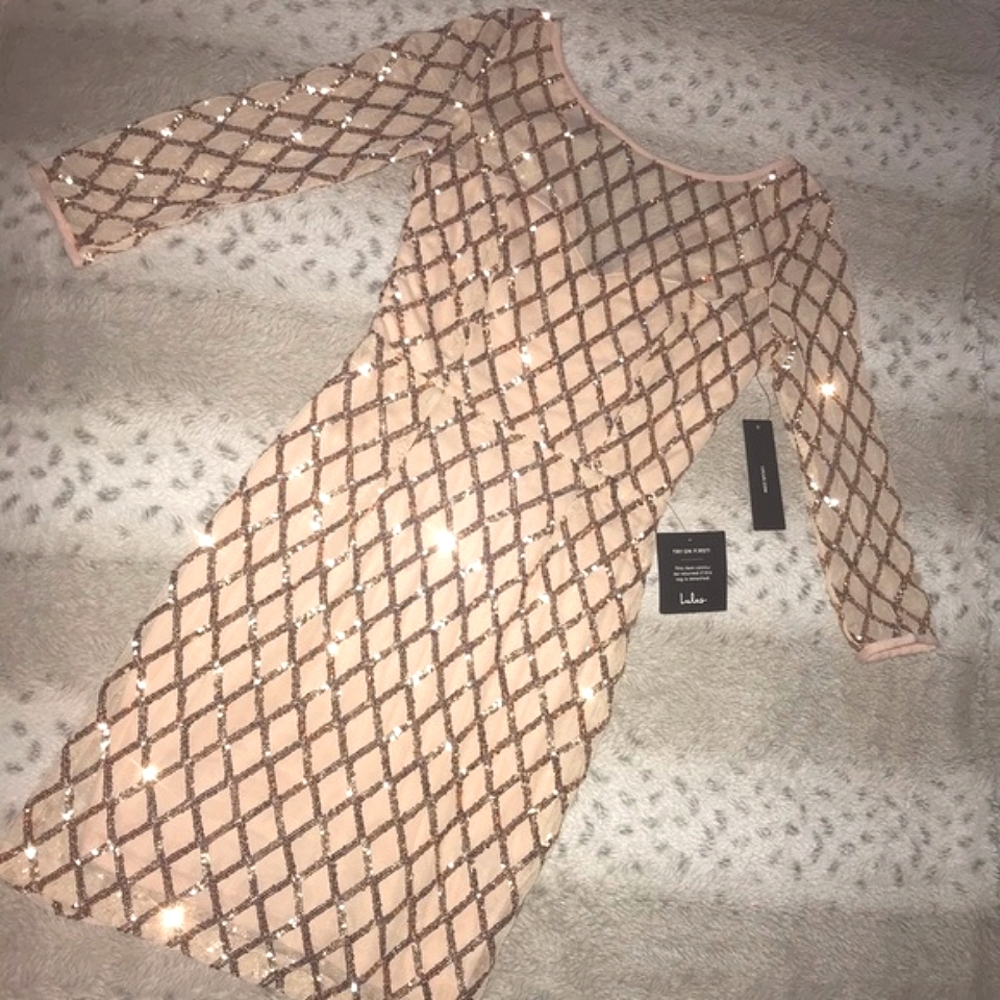 NWT Lulu’s Rose Gold Sequin Bodycon Mini Dress